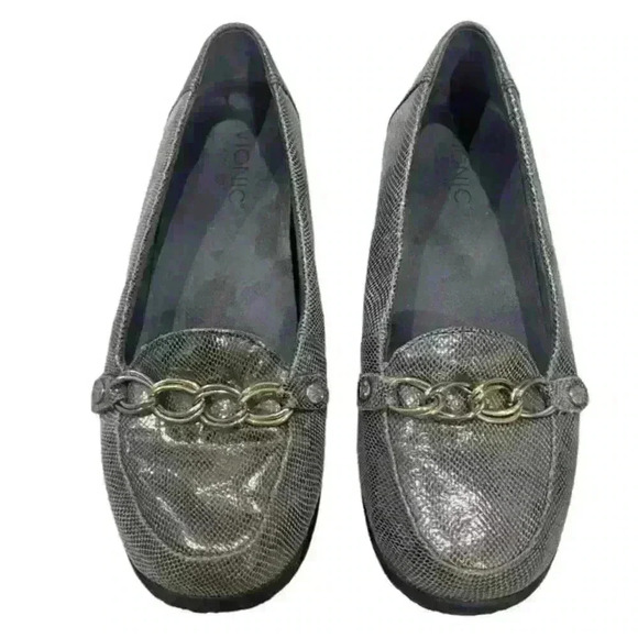 Vionic Alda‎ Metallic Lizard Pewter Leather Chained Toe Loafer Flat Size 7 - Picture 1 of 7